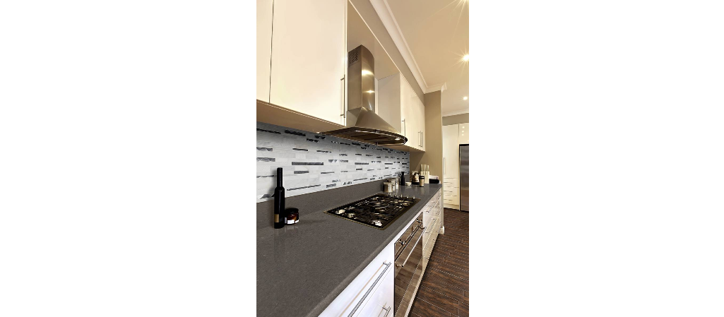 Moderno Blanco Interlocking 12×18 Pattern 8mm Room Scene 2